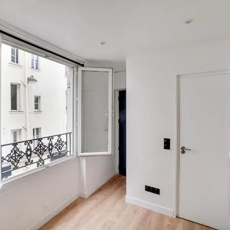 Apartment Design - Coeur Sentier, Reaumur & Montorgueil Paris