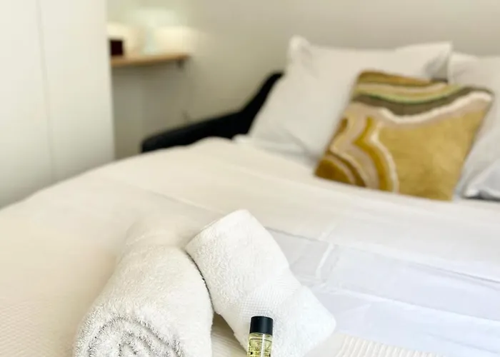 Charming & Bright Heart Of 2 Le Marais